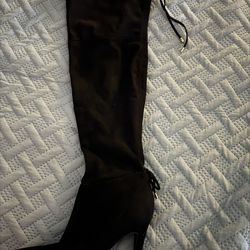 Guess Boots New