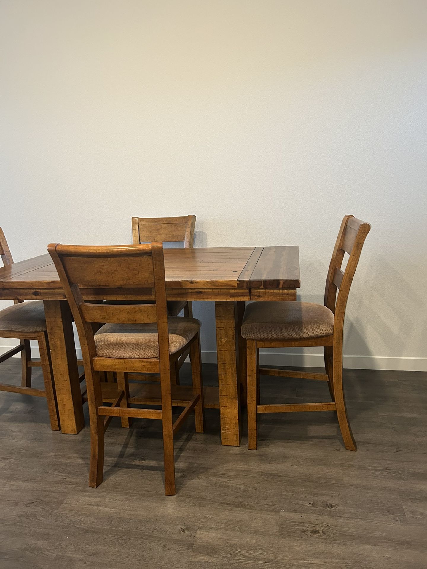 Dinning Room Table With 6 Chairs