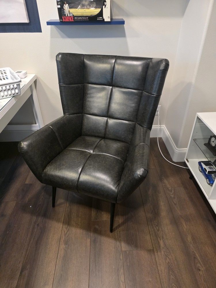 Brown Leather Accent Chair – Excellent Condition – Mid-Century Style