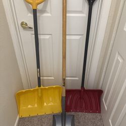 Snow Shovels – 3 for Sale