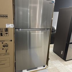 Samsung Refrigerator New Top Freezer 