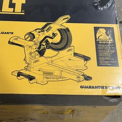 Dewalt Miter Saw 12” DWS 780 New Nuevo 
