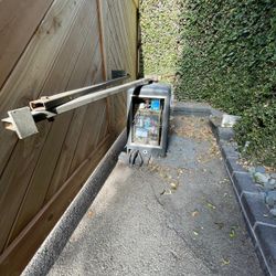 Electric Gate Adjustment And Replace 