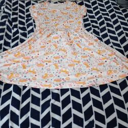 Size 12,Has Fox's on The Front And Back.