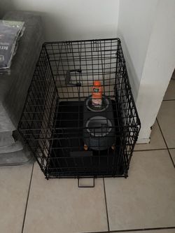 Black Wire Dog Crate with Tray