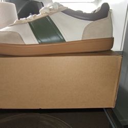 Mr. B’s for ALDO “Langston-160” Sneakers — Men’s 12Details

Model: Langston-160 (box SKU: 16094-487)

Size: US 12 / EU 45 / UK 11 / Width D

Premium l