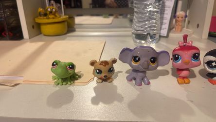 Littlest pet shops and furniture