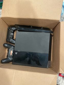 PS4 with 2 controllers and 6 games