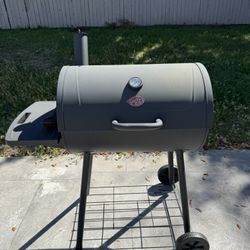 Char-Griller Pro Deluxe Barrel Charcoal Grill