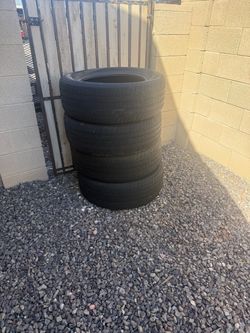 Set of 4 Used Car Tires