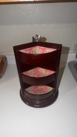 Jewelry holder