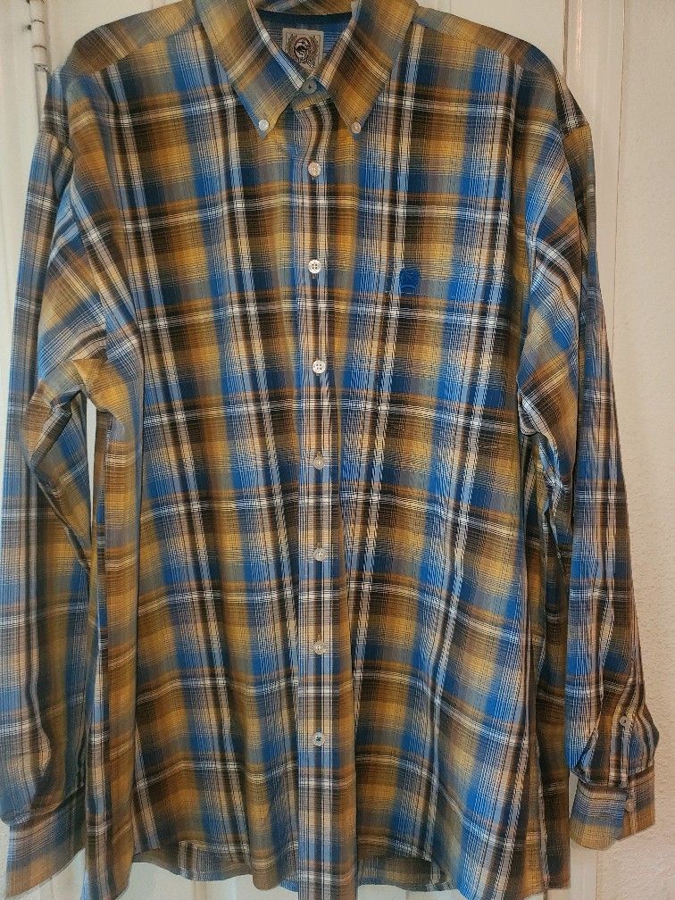 CinchMen's sz LG Blue/Yellow/Brown/White Plaid Button Down shirt 
Dry cleaned. 
Saginaw pick up 