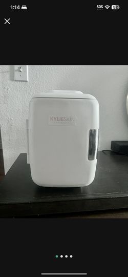 KYLIESKIN Built-in Refrigerator