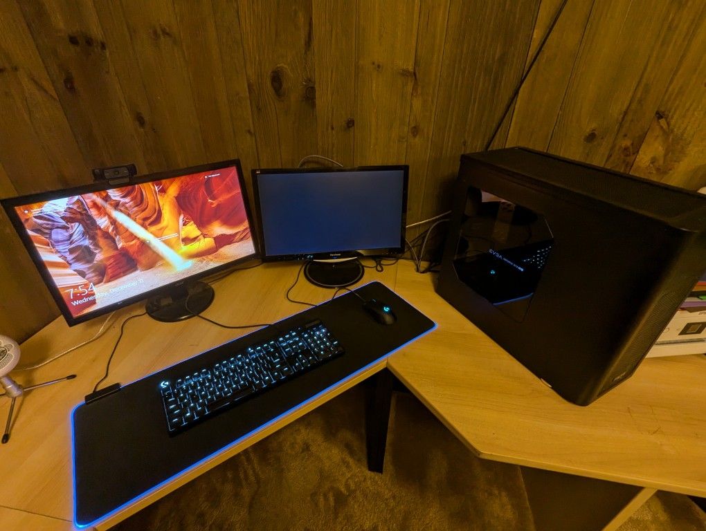 Custom Windows 10 Gaming Desktop PC