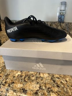 Soccer Shoes -Adidas Predator