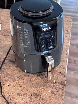 Ninja 4 qt Air-fryer - like new