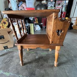 Antique Ethan Allan Maple / Birch   End Table 