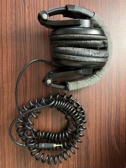 Shure SRH440 Studio Monitor Headphones