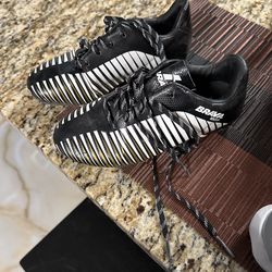 Brava Soccer Shoes Size 1 And Pasa