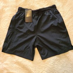 Fabletics The 7" Fundamental Short Size Small $49.95