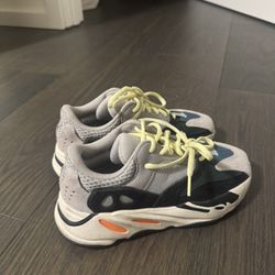 Yeezy sneaker adidas boost 700