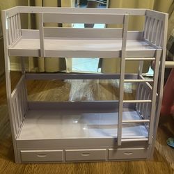 Bunk bed for dolls