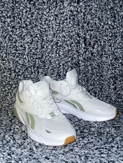 Reebok Lux Size 10 Women/ Size 9 Men