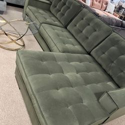 Stunning Stylish Cozy Sectional!