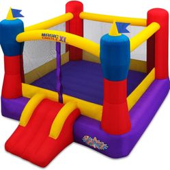 ** Great Condition Blast Zone Magic Castle XL 10 Bounce House 10'x10'