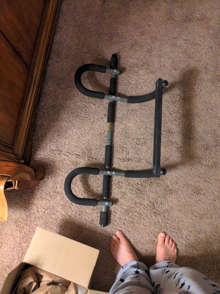 Doorway Pull Up Bar, Includes Safety Wedge