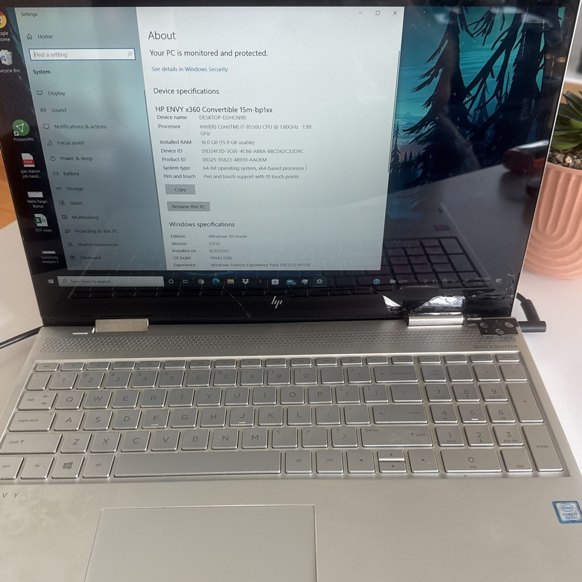 HP Envy x360 i7 8th gen 1TB 16g RAM Laptop (cracked screen)