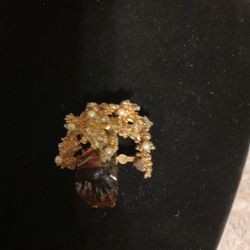 Vintage Goldtone Nugget Brooch With Pearls And Amber Glass(RISA)