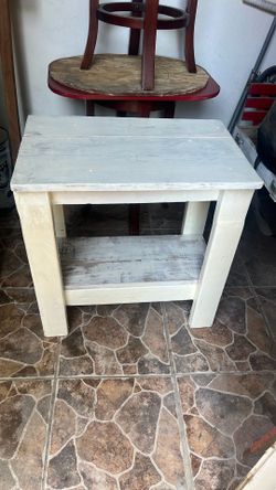 Side Tables 
