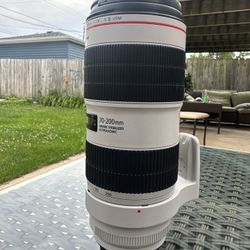 Canon EF 70-200 mm f/2.8L IS III USM Lens