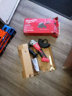 Milwaukee M18 Grinder