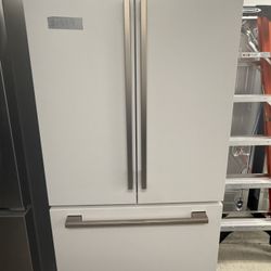 Unused LG Studio French Door Refrige With Internal And Ice Maker 