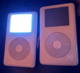 2 ipod classic 4th Gen (read description)