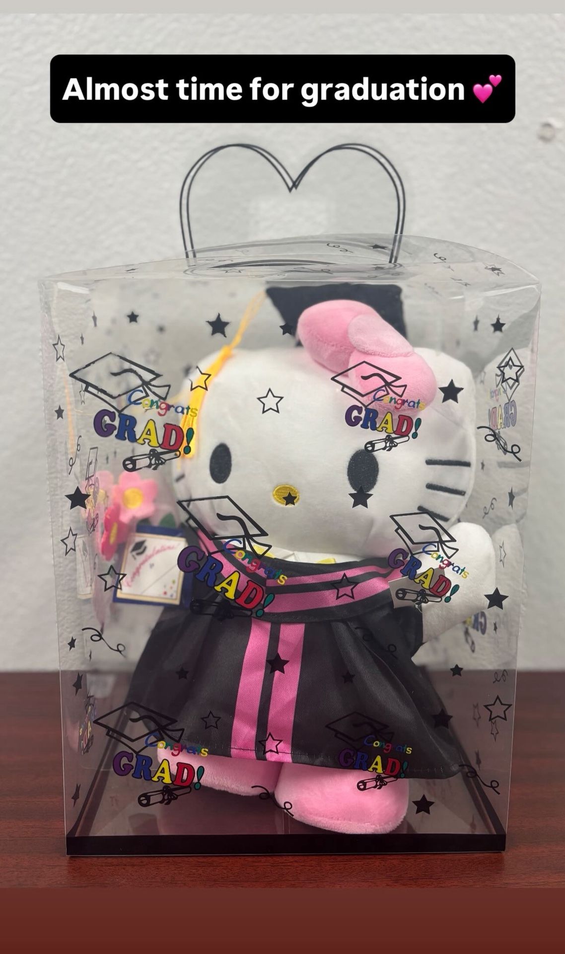 Graduation Dolls Hello Kitty, My Melody, Kuromi, Cinnamon Roll 