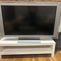 Sony BRAVIA 46” HDTV – Model KDL-46XBR2 – Excellent Condition