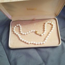 Pearl Necklace 