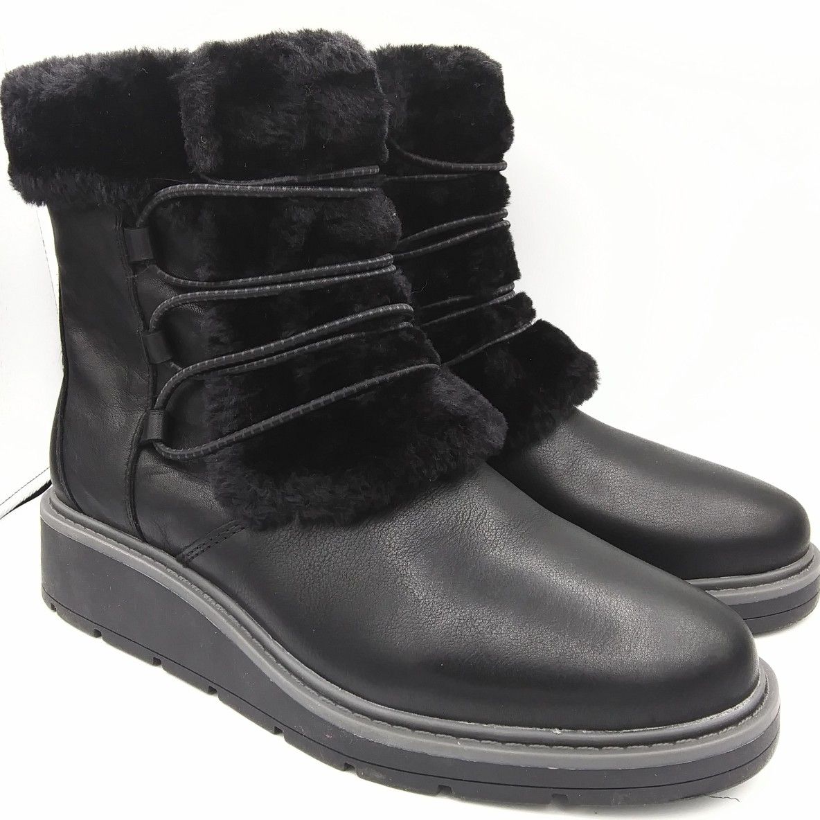 Clarks women's climate warm faux fur boots Size9