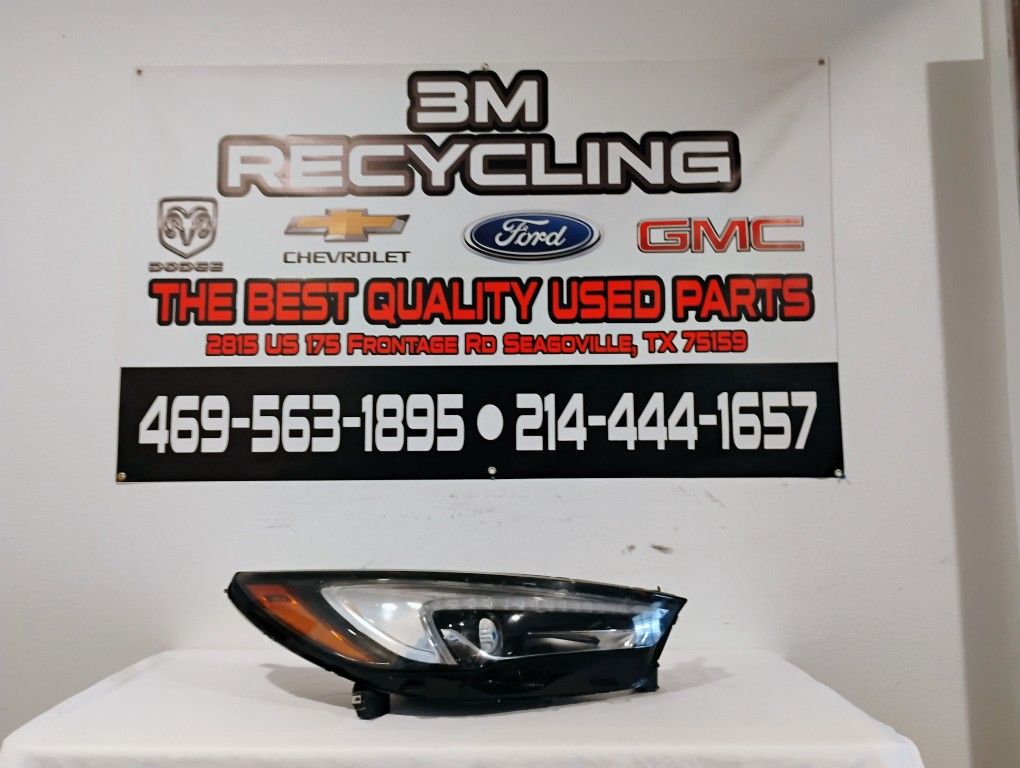 Passenger Headlight For 2021 Buick Enclave