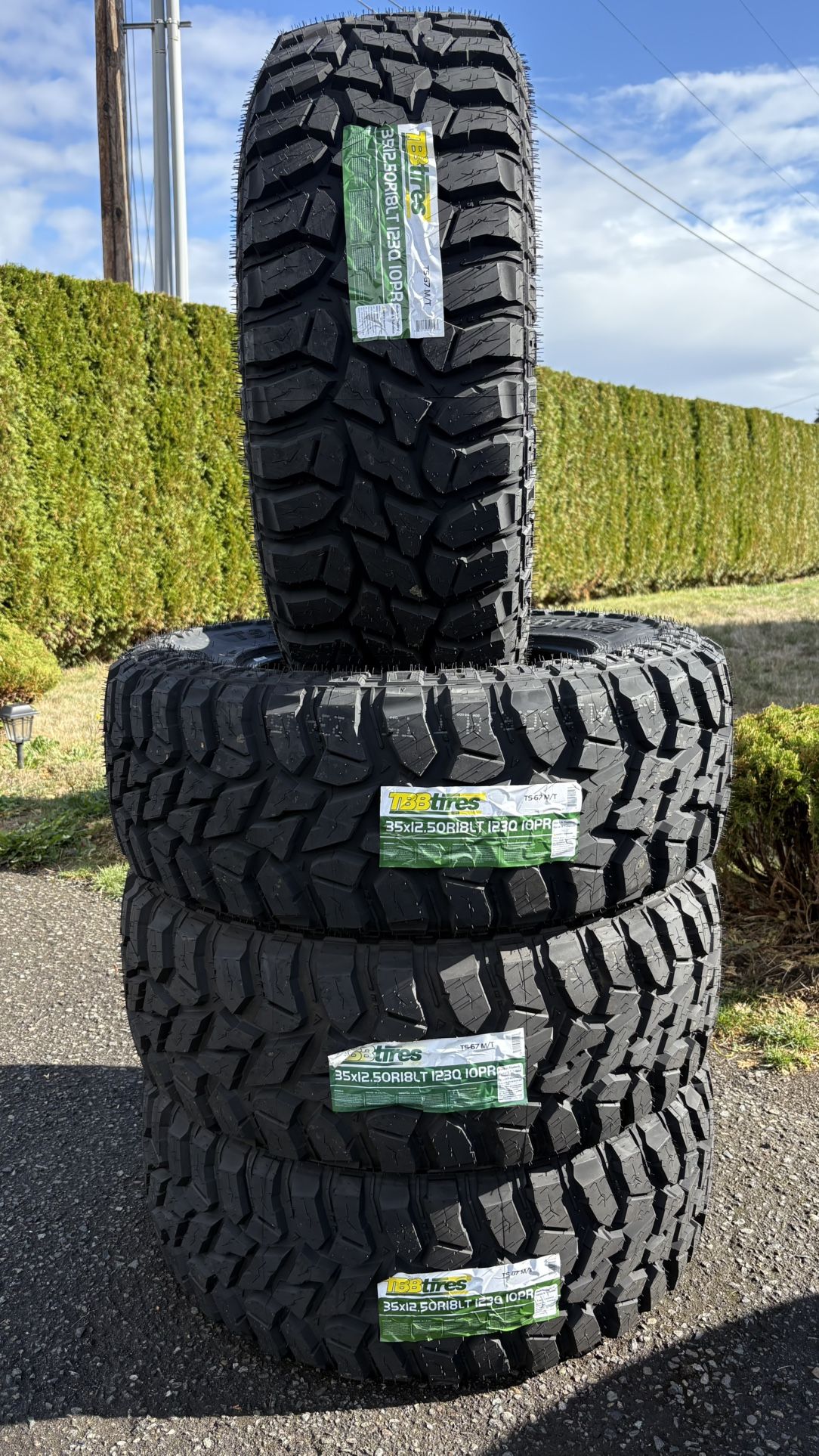 4 BRAND NEW TIRES TBB 35x12.50r18