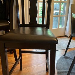 Table And chairs 