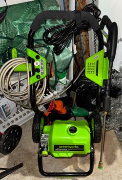 Greenworks Tools 2000-PSI 1.1 GPM Electric Pressure Washer
