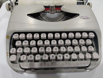 Royal Vintage Manual Typewriter