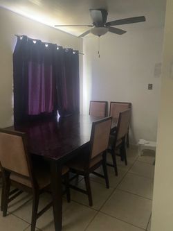 Dining table wit chairs