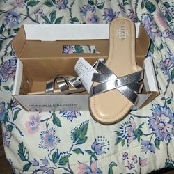 Size 10 New!! In Box Can Meet Up