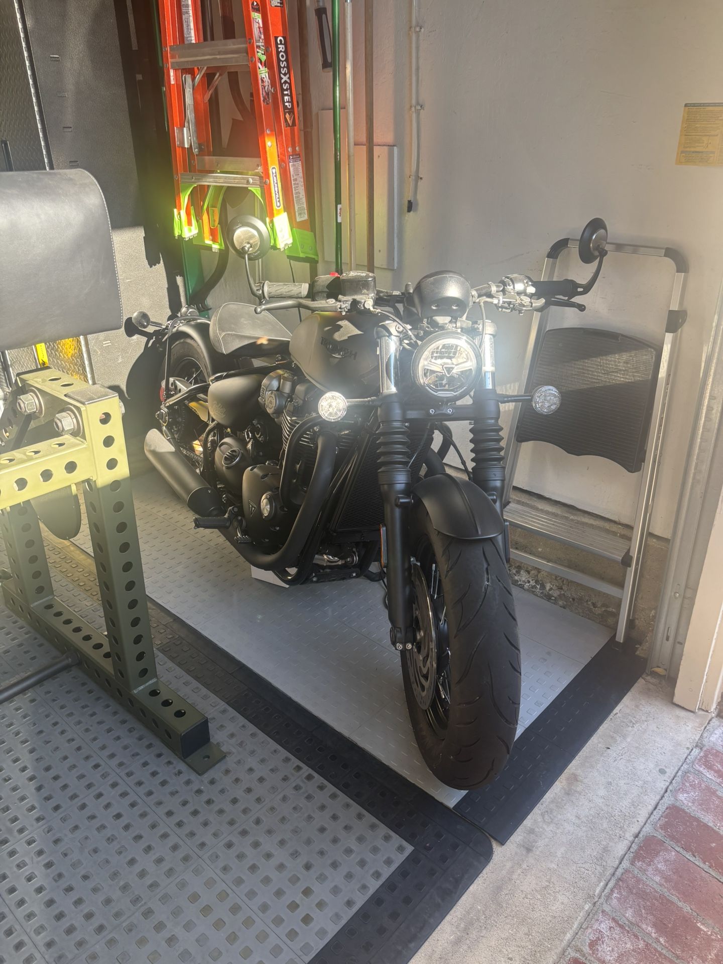 2020 Triumph Bobber Black.