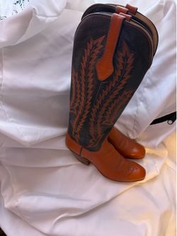 Women vintage boots